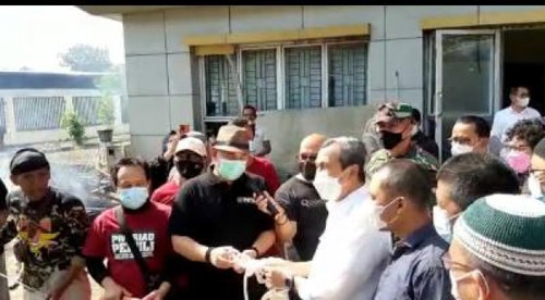 Gubri Syamsuar Hadiri Pemotongan Hewan Kurban di PWI Riau